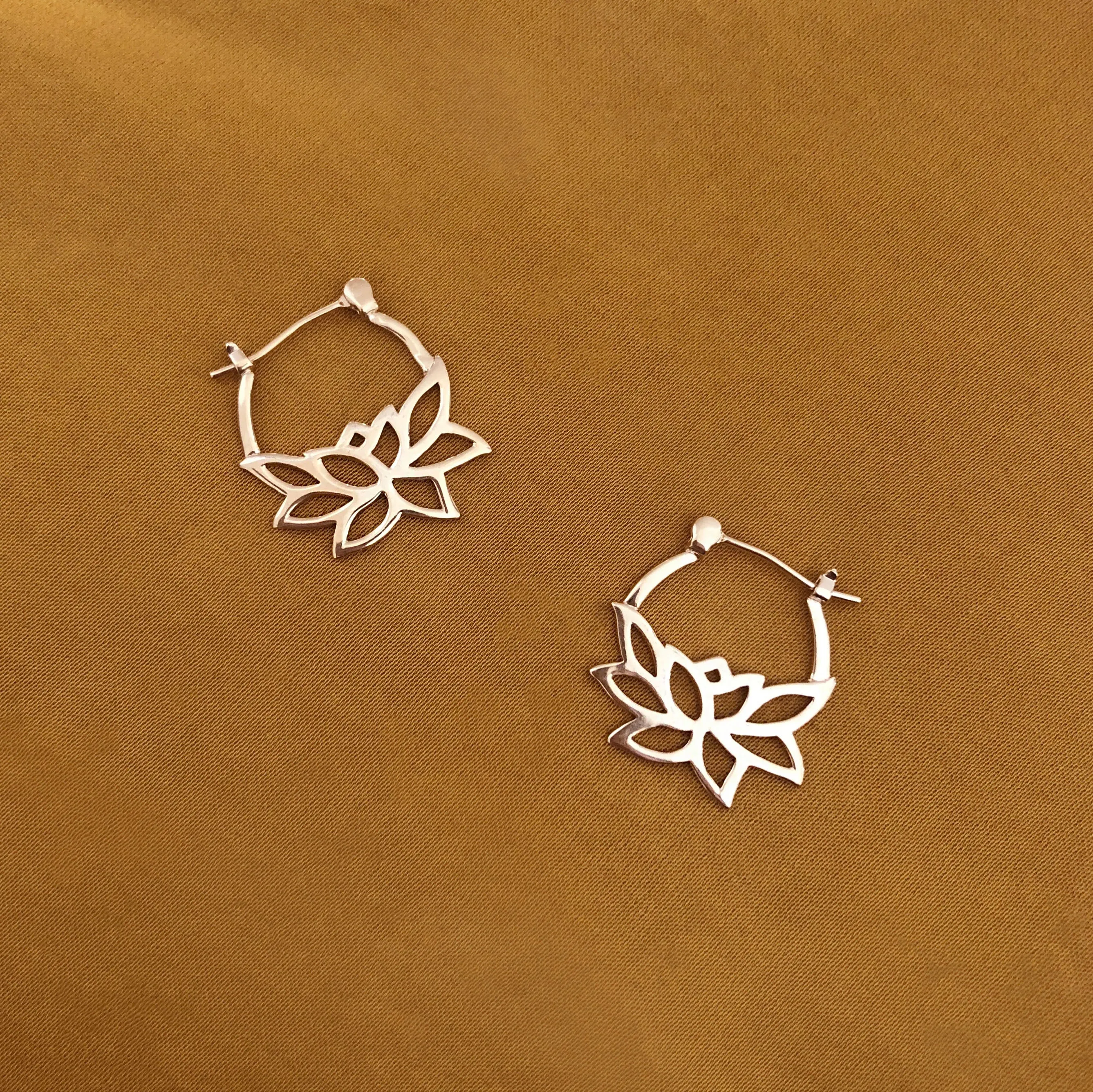 Aashvi - Lotus Hoops