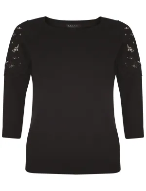 Amara Reya Paloma black jumper