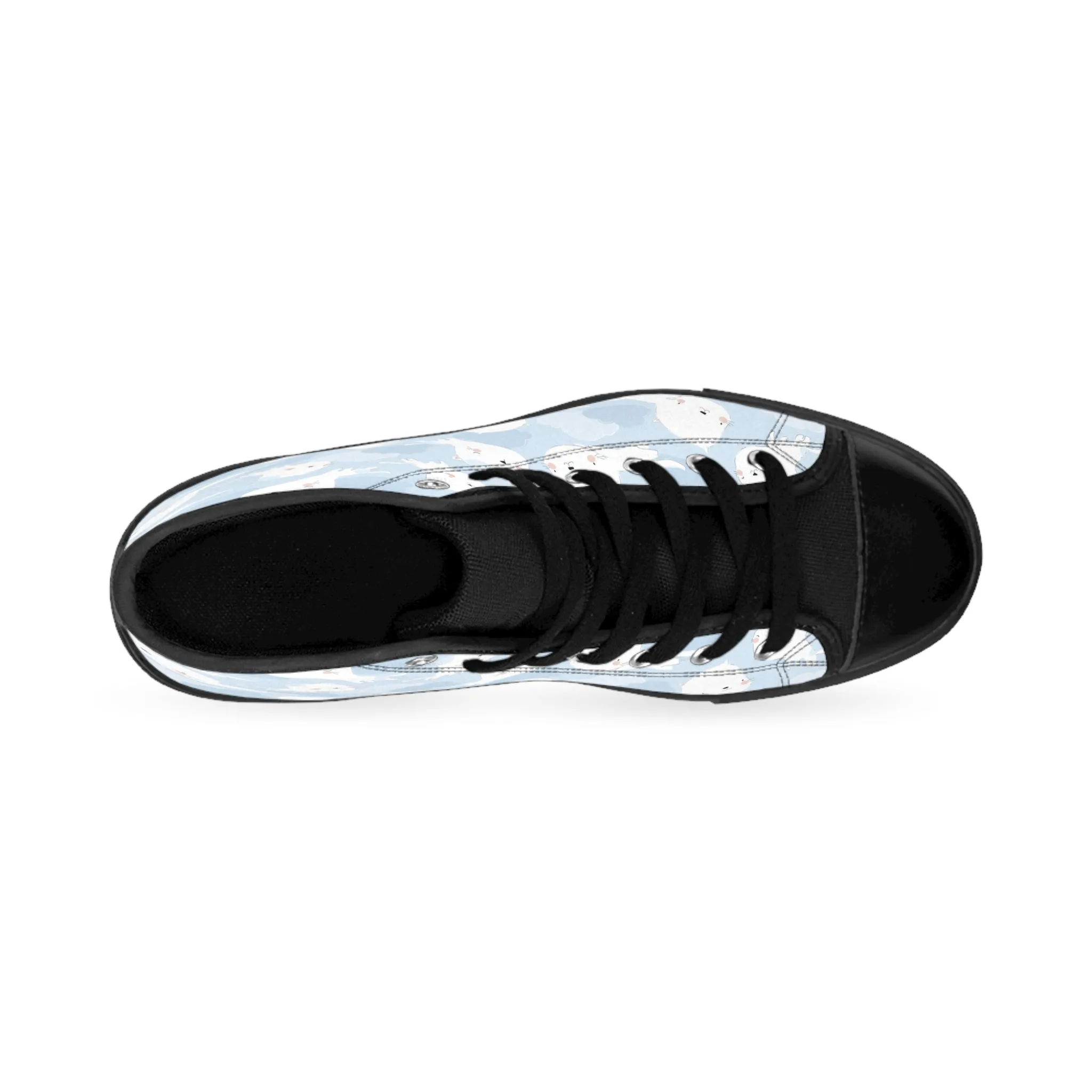 Cute White Cat Flying in the Sky Women's Classic Sneakers
