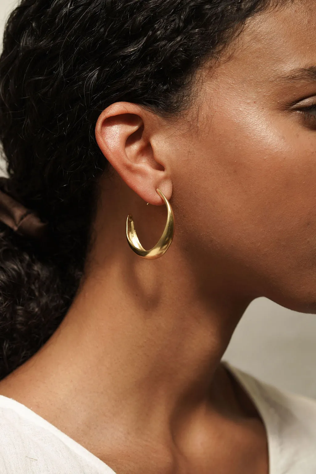 Demia Hoops