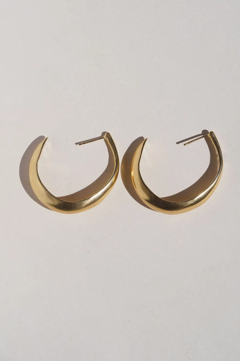 Demia Hoops