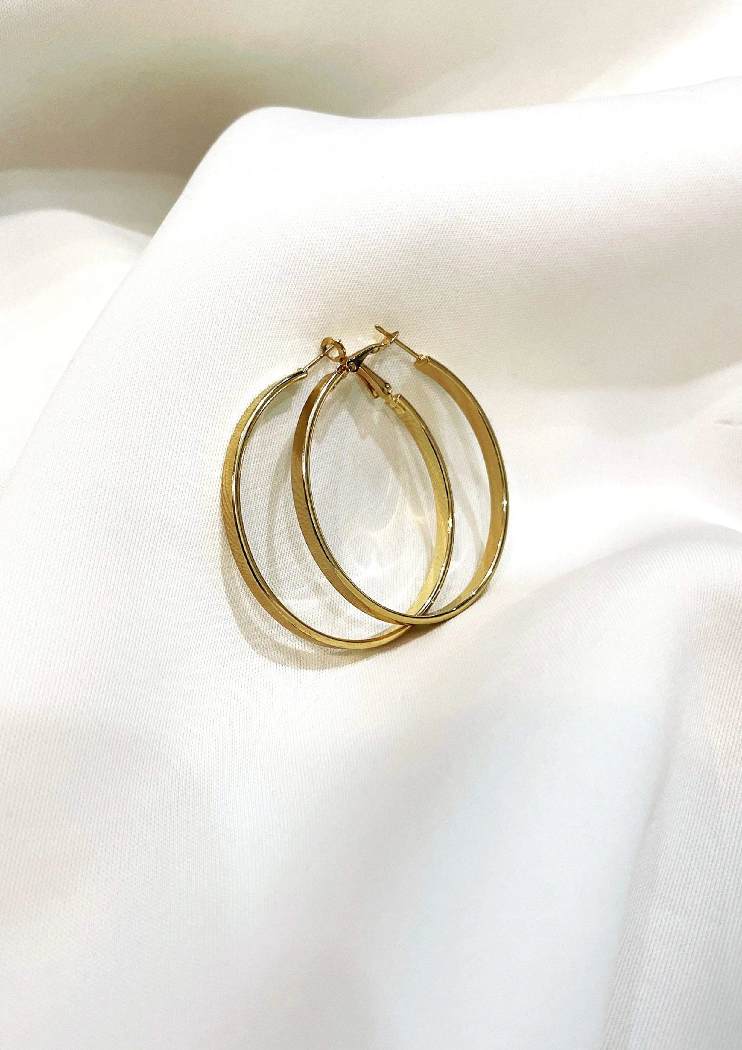 Gold Hoop Earrings - Medium