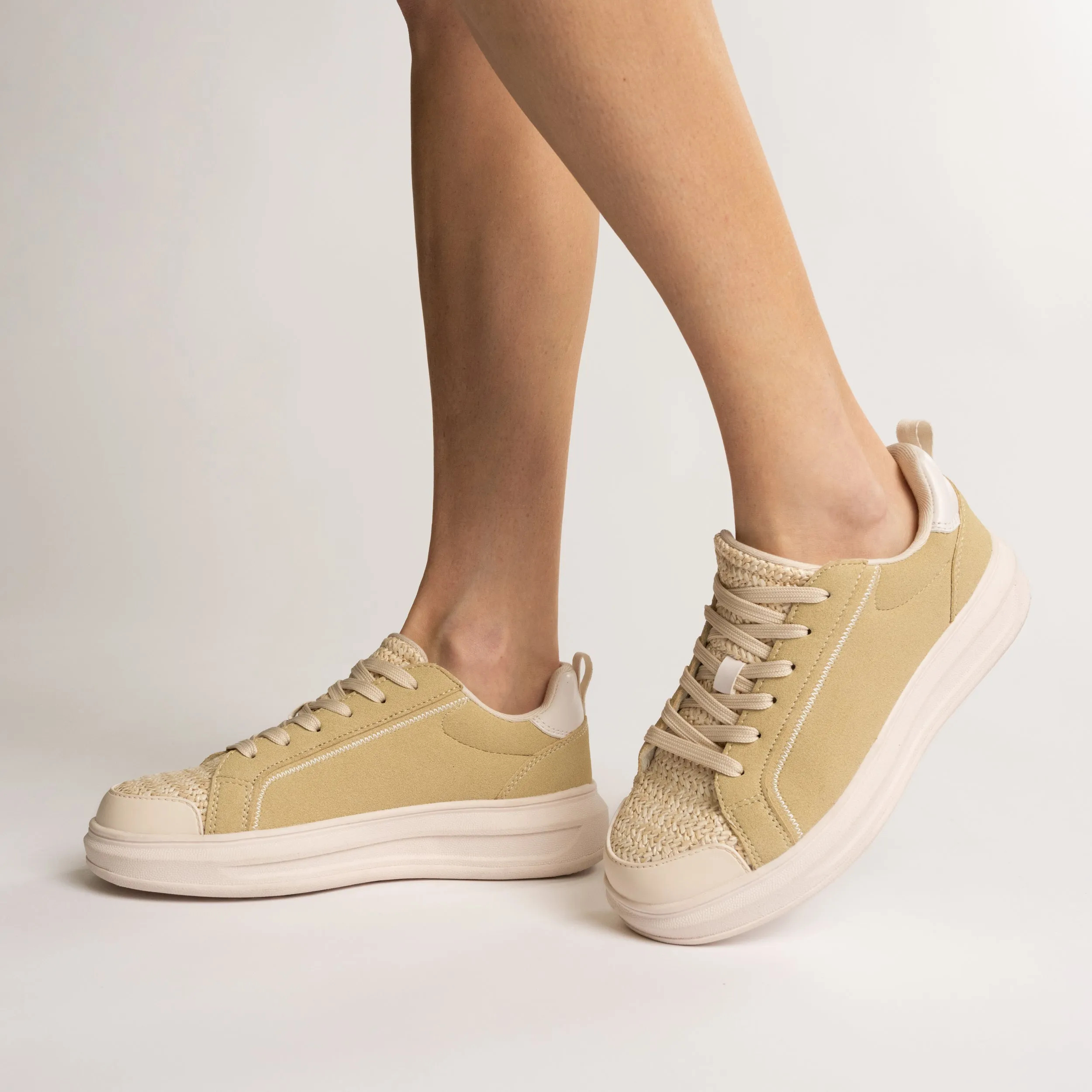 MEEYA CASUAL LACE UP SNEAKERS