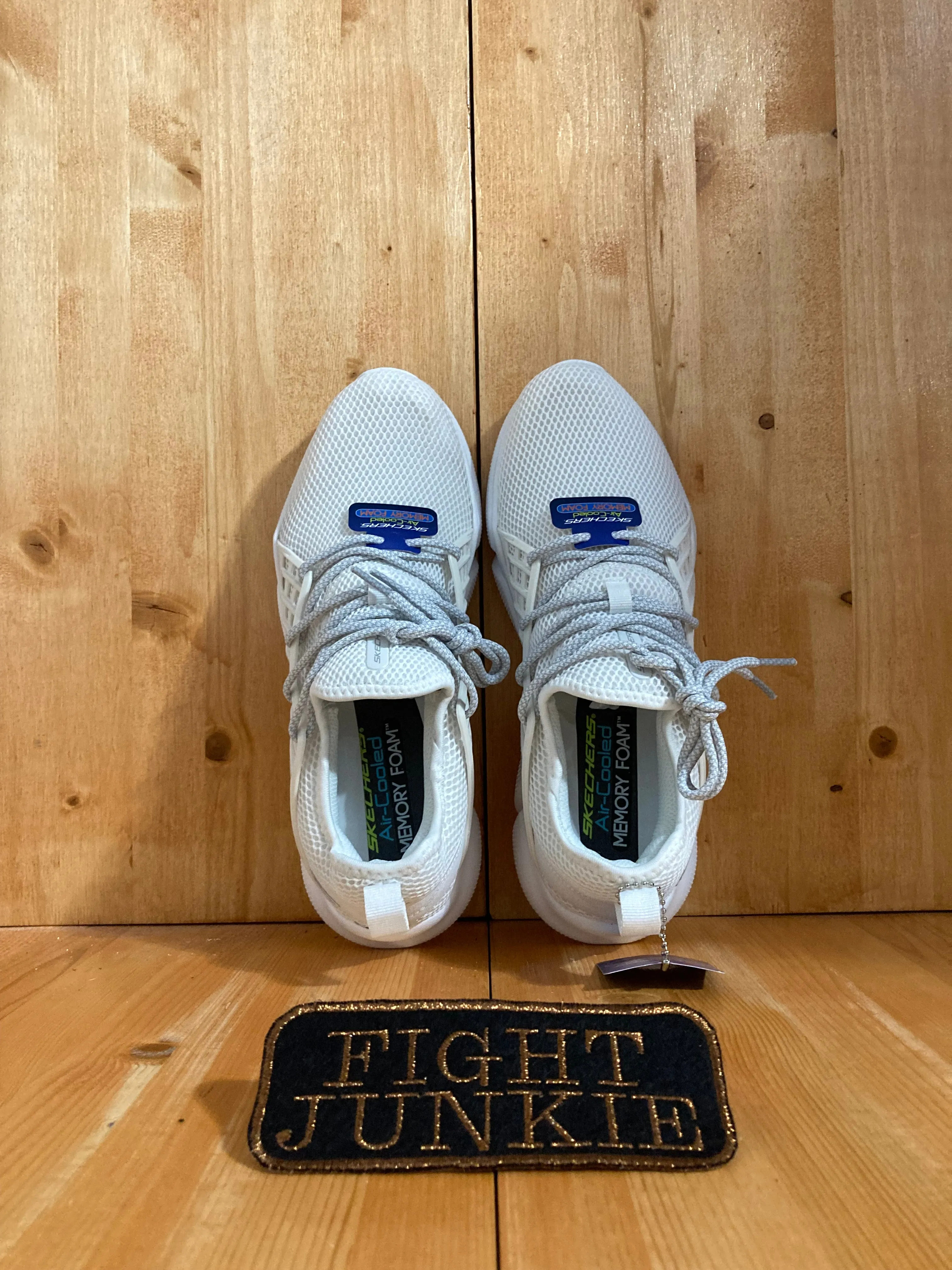 NEW! SKECHERS SKETCHERS DRAFTER HAVENEDGE Men's Size 9 Walking Shoes Sneakers White
