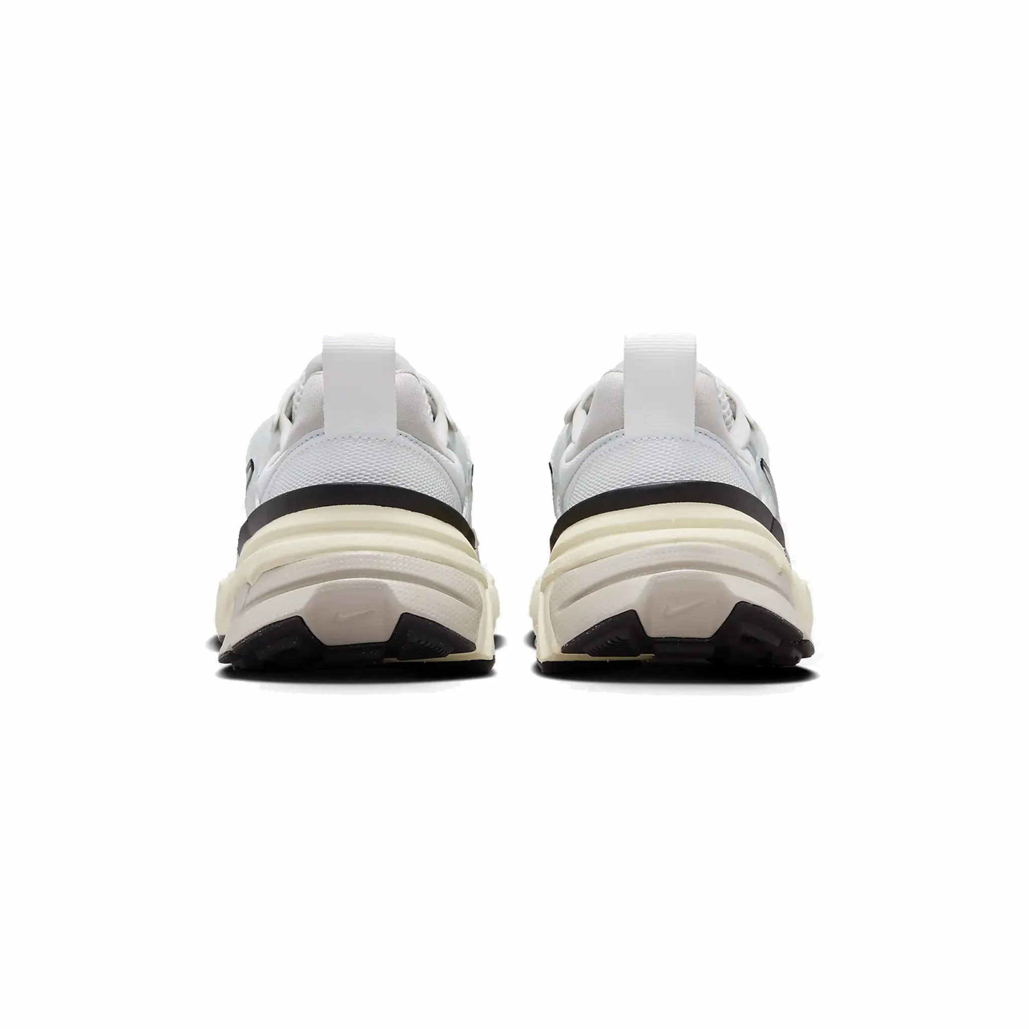 Nike Unisex V2K Run (Summit White/Metallic Silver)