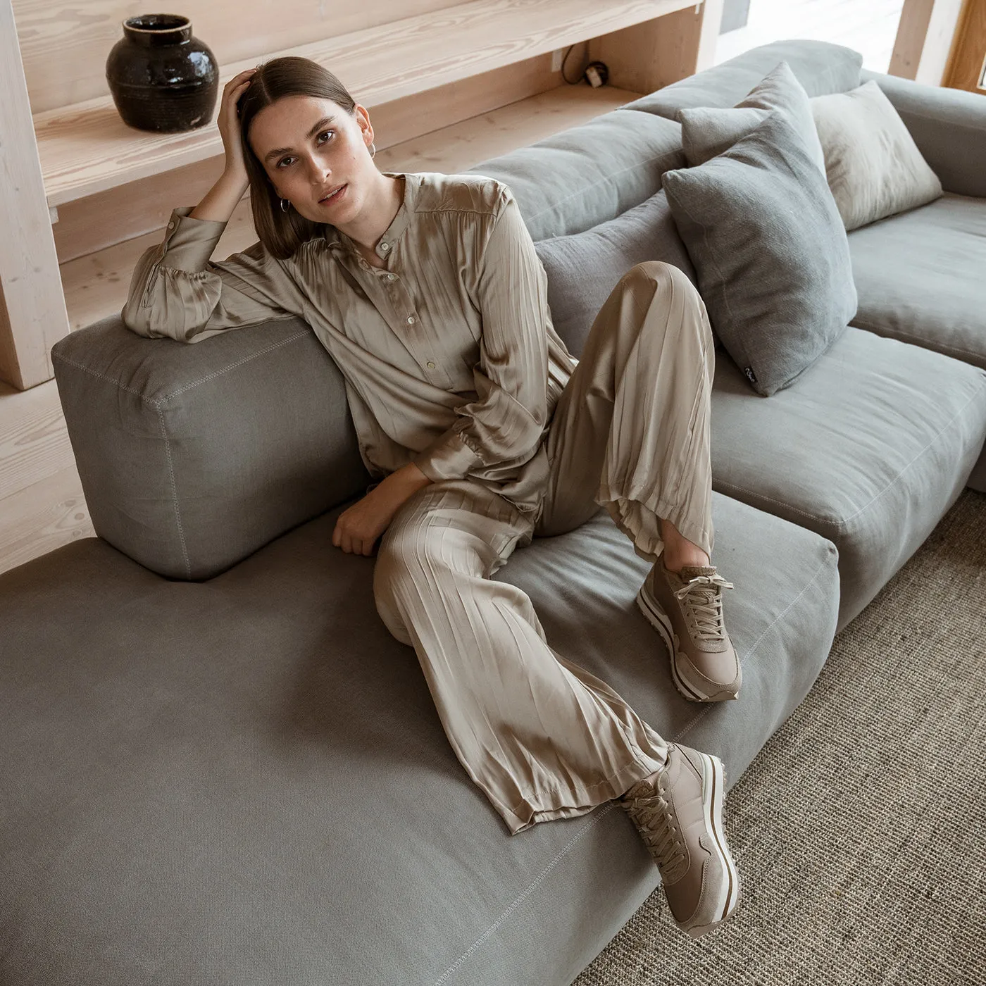 Nora III Leather Plateau - Silver Mink