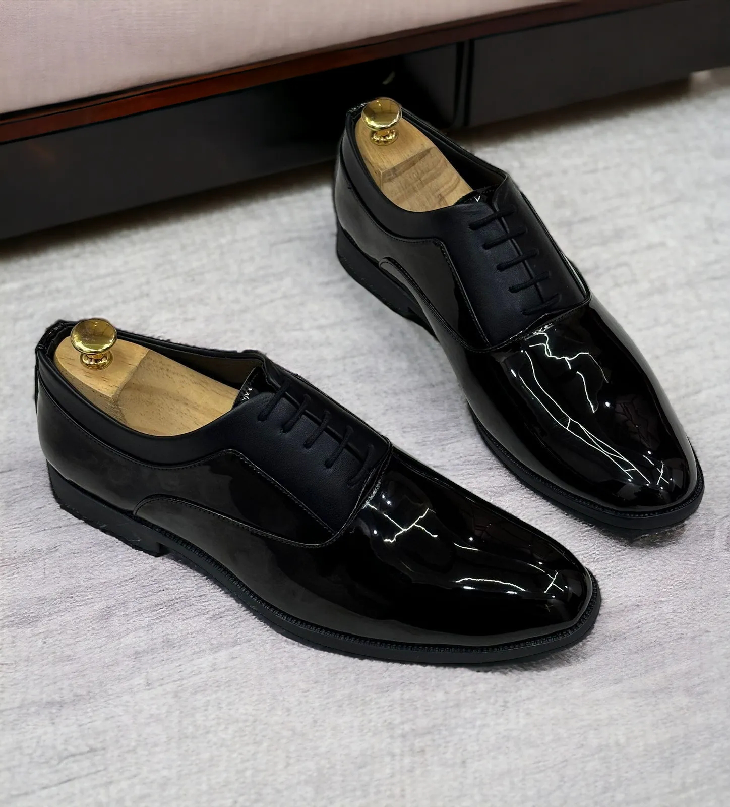 Shiny Oxford Lace-up Shoes Formal Style from Business to Black-Tie
