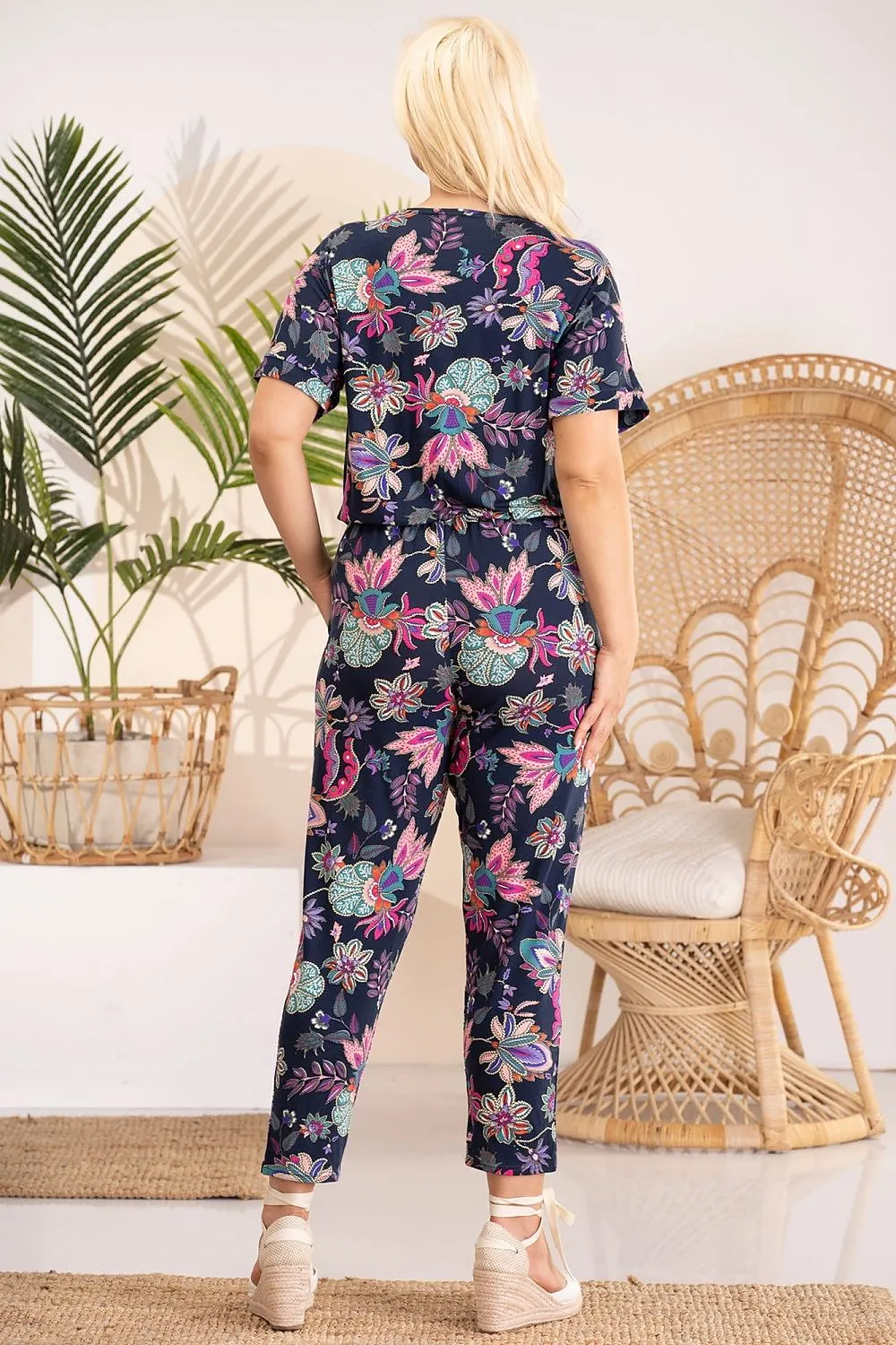 Suit plus size model 183342 Karko